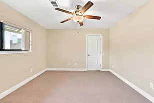 3721 Autumn Ln, Baytown, TX 77521 - Photo 40