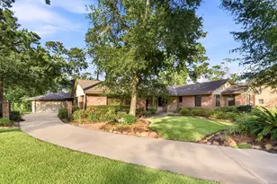3721 Autumn Ln, Baytown, TX 77521 - Photo 1