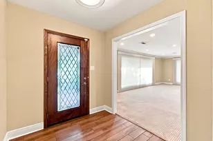 3721 Autumn Ln, Baytown, TX 77521 - Photo 8