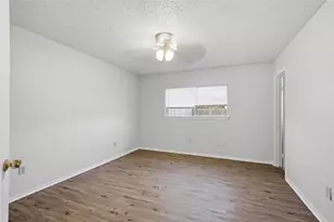 18214 Almonte Ln, Tomball, TX 77377 - Photo 12