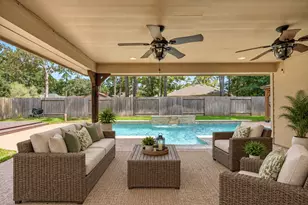 604 Foxmeadow Ln, Cleveland, TX 77327 - Photo 2