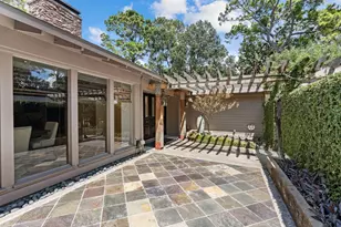 10034 Meadow Lake Ln, Houston, TX 77042 - Photo 8