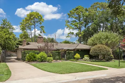 10034 Meadow Lake Lane, Houston, TX 77042 - Photo 2