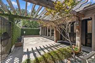 10034 Meadow Lake Ln, Houston, TX 77042 - Photo 6