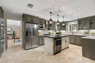 10034 Meadow Lake Ln, Houston, TX 77042 - Photo 20