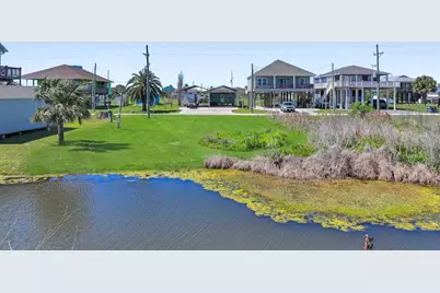 1980 Avenue F, Crystal Beach, TX 77650 - Photo 12