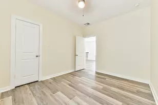13017 Sapphire Lake Ln, Texas City, TX 77568 - Photo 24