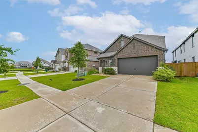 13017 Sapphire Lake Lane, Texas City, TX 77568 - Photo 2