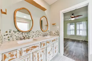 13017 Sapphire Lake Ln, Texas City, TX 77568 - Photo 18