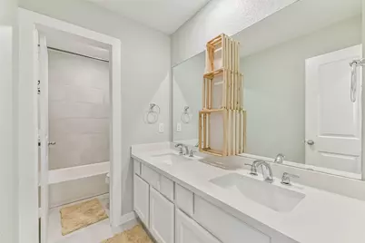 13017 Sapphire Lake Lane, Texas City, TX 77568 - Photo 28