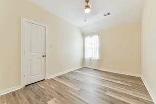 13017 Sapphire Lake Ln, Texas City, TX 77568 - Photo 26