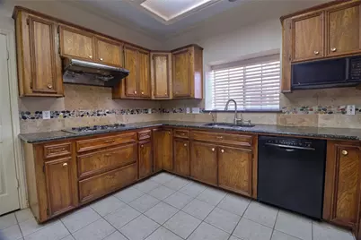 4511 Chestnut Meadow Drive, Sugar Land, TX 77479 - Photo 14