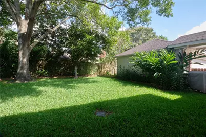4511 Chestnut Meadow Drive, Sugar Land, TX 77479 - Photo 4