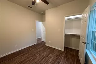 704 W Walnut St, Longview, TX 75601 - Photo 6