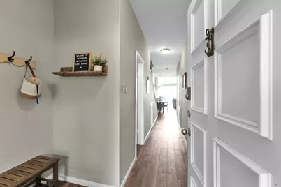 146 April Point Drive S, Conroe, TX 77356 - Photo 2