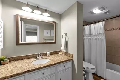 146 April Point Drive S, Conroe, TX 77356 - Photo 8