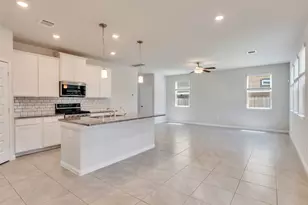 7087 Silverleaf Oak St, Conroe, TX 77304 - Photo 6