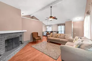 8829 Carousel Ln, Houston, TX 77080 - Photo 4