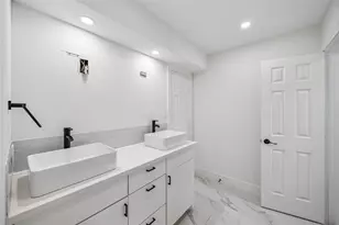 17922 Rolling Creek Dr, Houston, TX 77090 - Photo 30