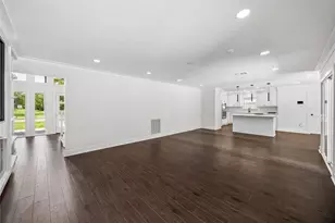 17922 Rolling Creek Dr, Houston, TX 77090 - Photo 10