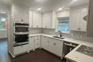17922 Rolling Creek Dr, Houston, TX 77090 - Photo 2