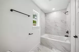 17922 Rolling Creek Dr, Houston, TX 77090 - Photo 22