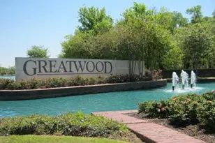 6810 Springcrest Dr, Sugar Land, TX 77479 - Photo 12