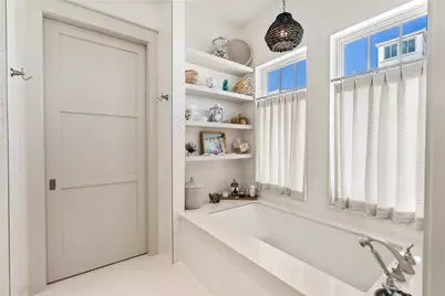 2409 E Seaside Drive, Galveston, TX 77550 - Photo 26