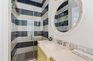 2409 E Seaside Dr, Galveston, TX 77550 - Photo 40