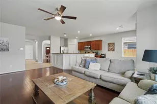 2886 Milano Ln, League City, TX 77573 - Photo 10