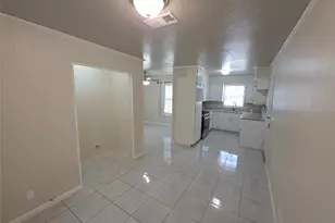 10315 Carthage Dr, Houston, TX 77089 - Photo 8