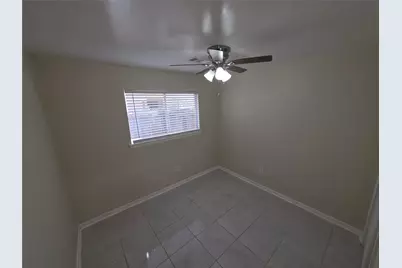 10315 Carthage Drive, Houston, TX 77089 - Photo 12