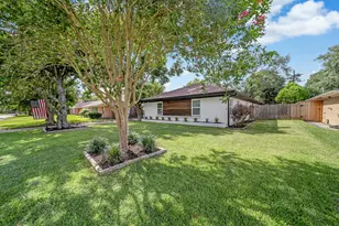 4814 Briarbend Dr, Houston, TX 77035 - Photo 4