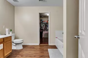 13107 Dawn Hollow Ln, Houston, TX 77072 - Photo 10