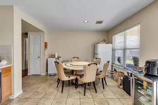 13107 Dawn Hollow Ln, Houston, TX 77072 - Photo 18