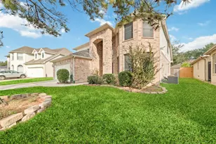 2638 Long Leaf Dr, Sugar Land, TX 77478 - Photo 2