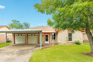 429 E Kiber St, Angleton, TX 77515 - Photo 1