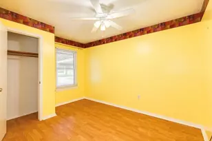 429 E Kiber St, Angleton, TX 77515 - Photo 22