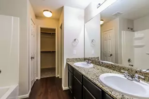2730 Mesquite Ridge Dr, Houston, TX 77073 - Photo 12