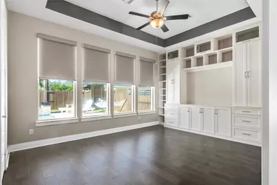 5703 Bell Cliff Court, Houston, TX 77059 - Photo 20