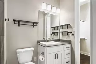 5703 Bell Cliff Ct, Houston, TX 77059 - Photo 34