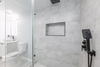 1109 E Columbia Lane, Deer Park, TX 77536 - Photo 18