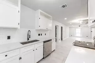 1109 E Columbia Ln, Deer Park, TX 77536 - Photo 12