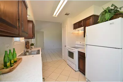 11502 Elmcroft Drive, Houston, TX 77099 - Photo 8