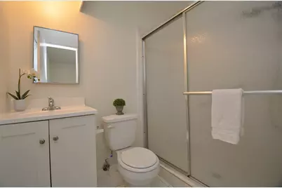 11502 Elmcroft Drive, Houston, TX 77099 - Photo 20