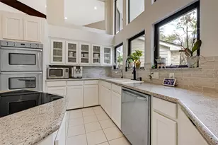 9147 Penn Manor Ct, Houston, TX 77055 - Photo 22