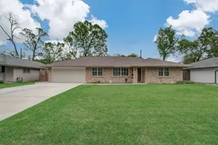 9002 Railton St, Houston, TX 77080 - Photo 2