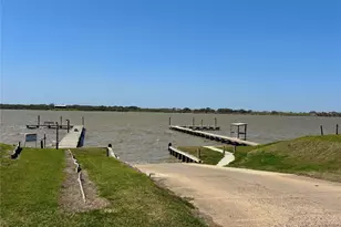 638 Swallow Dr, Palacios, TX 77465 - Photo 36