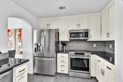 34 April Point Drive S, Conroe, TX 77356 - Photo 10