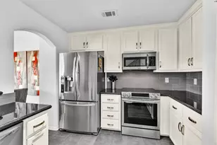 34 April Point Dr S, Conroe, TX 77356 - Photo 10